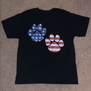 American flag paw print tee